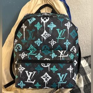 NWT Louis Vuitton Discovery Backpack Graffiti Monogram